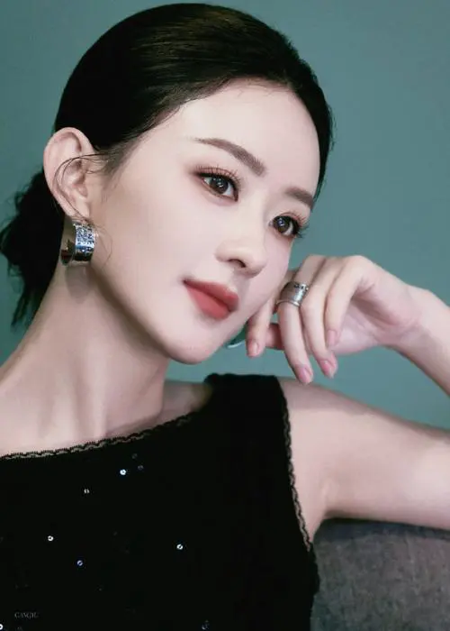 赵丽颖的最新彩妆代言