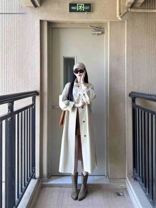 白色长上衣怎么搭配图片欣赏