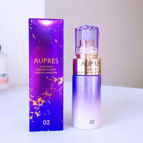 欧珀莱最新化妆品宣传页