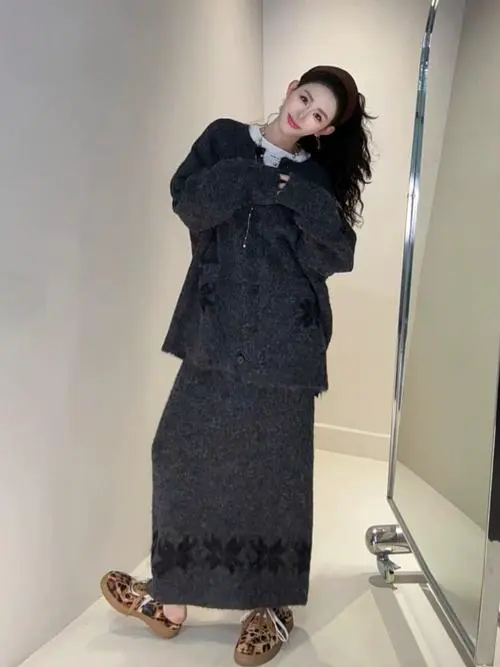 针织套装裙怎么搭配什么外套好看图片大全