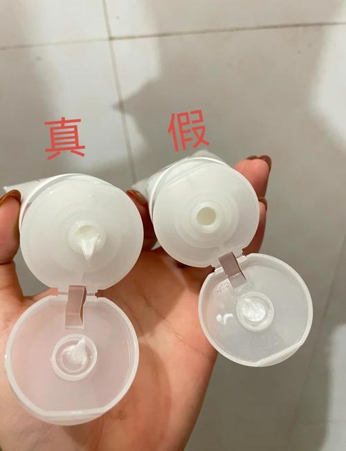 芙丽芳丝洗面奶膏体真假怎么判定