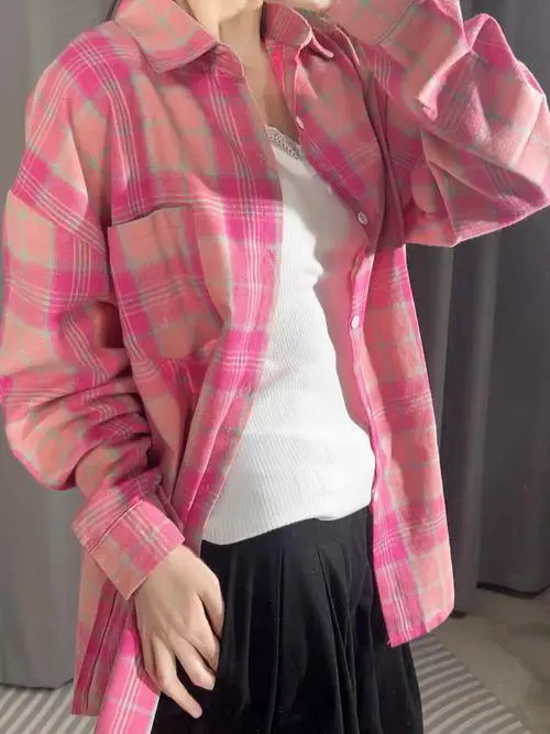 粉色方格衬衫怎么搭配图片