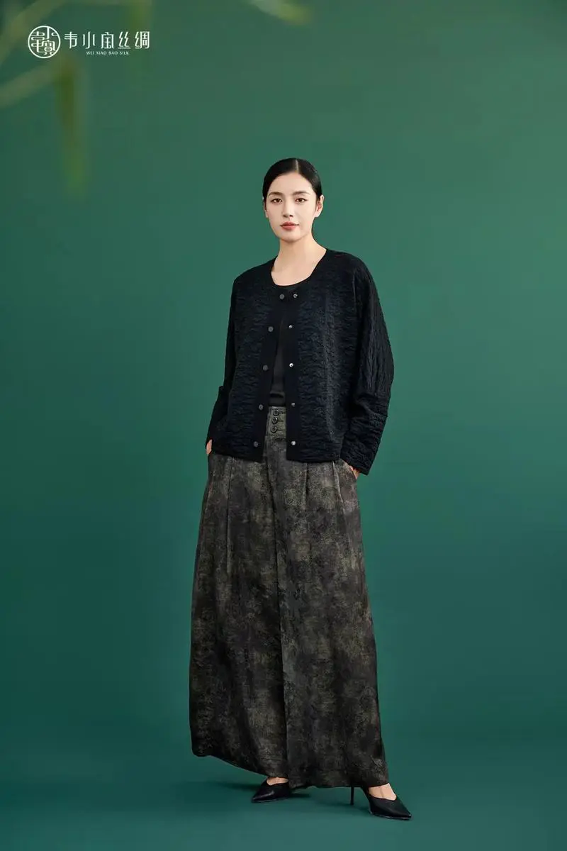 蝙蝠袖宽松外套怎么搭配