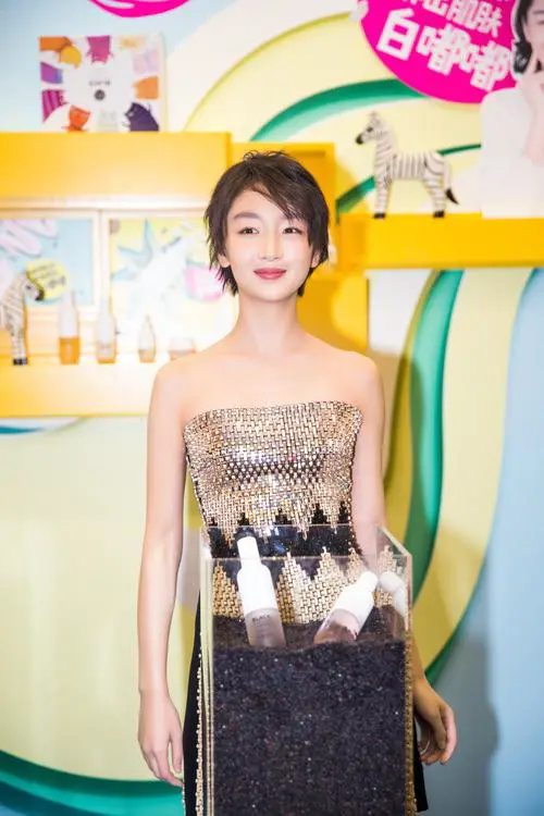 春纪最新代言人是谁