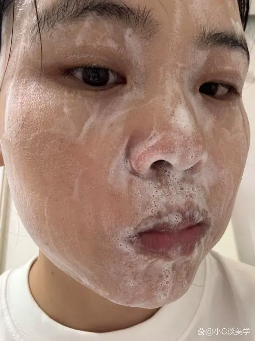 洗面奶脸紧绷怎么回事