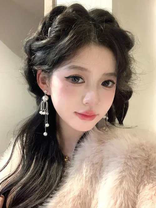 耳环长款衣服怎么搭配衣服好看