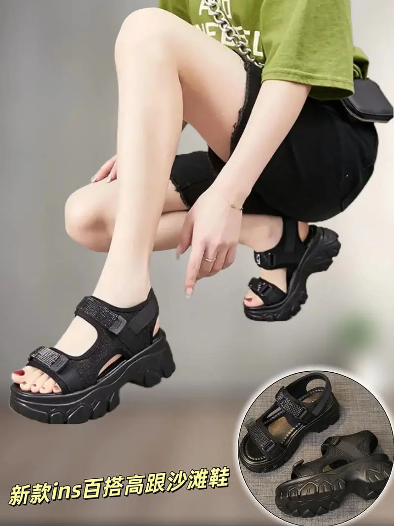 登山凉鞋怎么搭配