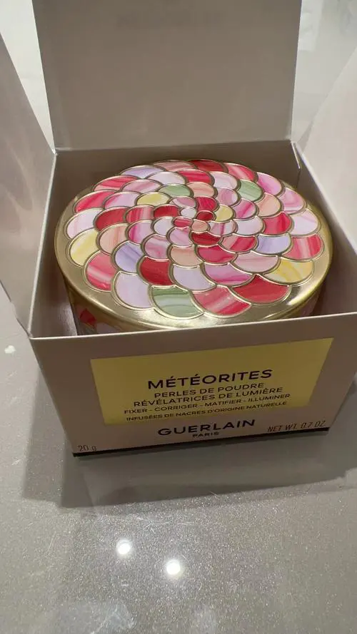 娇兰流星粉球最新色号