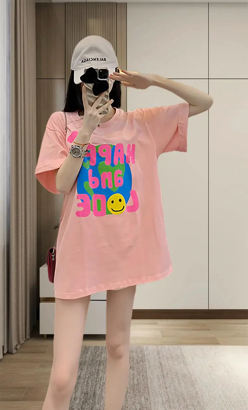 暗粉色t恤怎么搭配