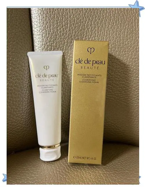 cpb洗面奶滋润和清爽型怎么分