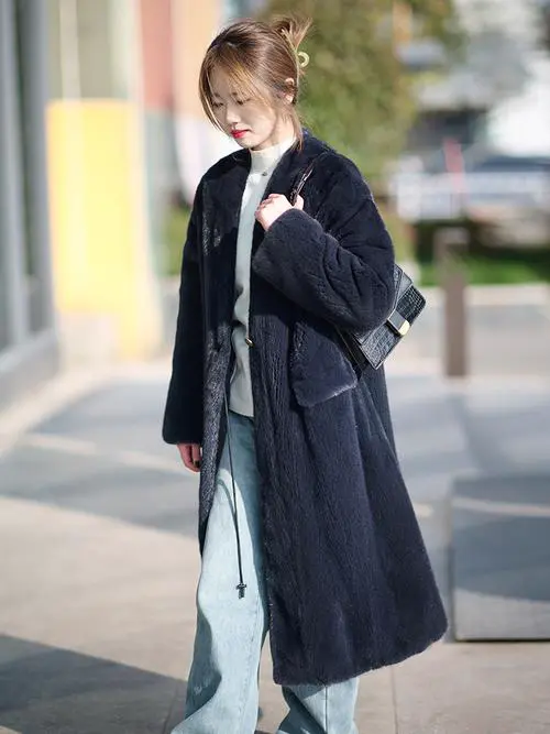 貂毛大衣要怎么搭配什么裤子好看吗