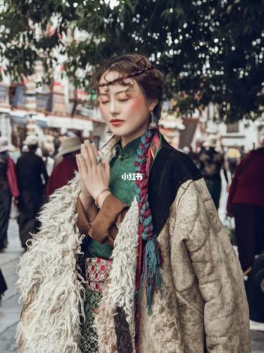 藏装服装短发怎么搭配图片欣赏