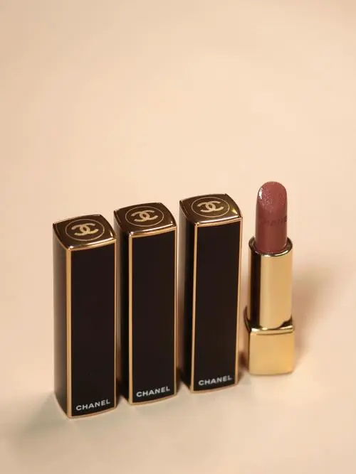 最新香奈儿山茶花口红