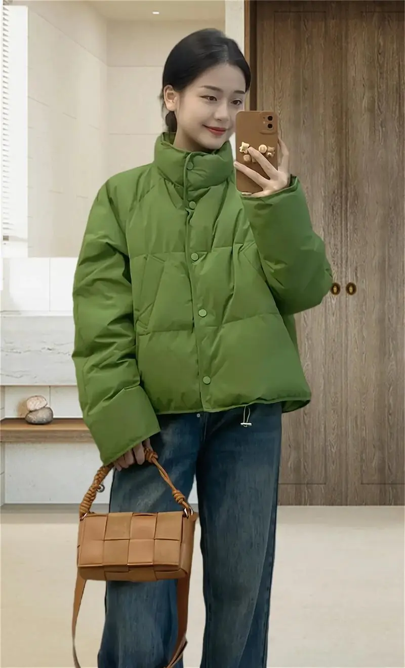 短款外套绿色怎么搭配衣服