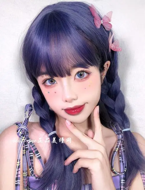 蓝色粉色眼影怎么搭配好看吗