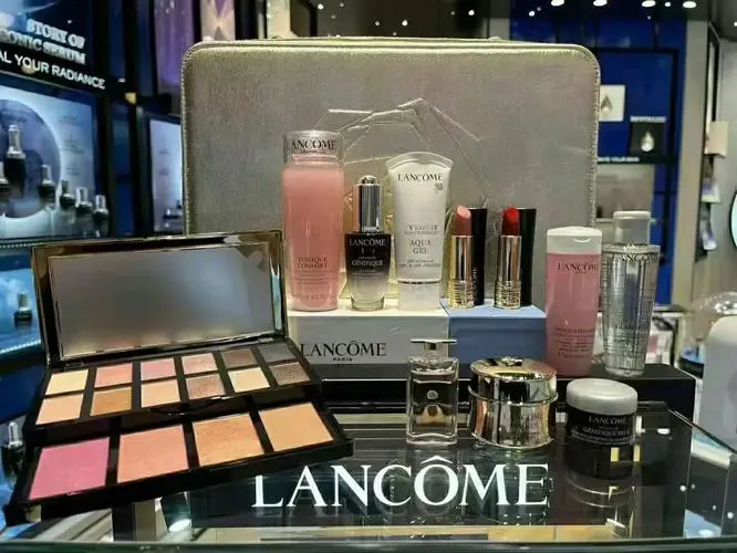 最新款兰蔻彩妆盒