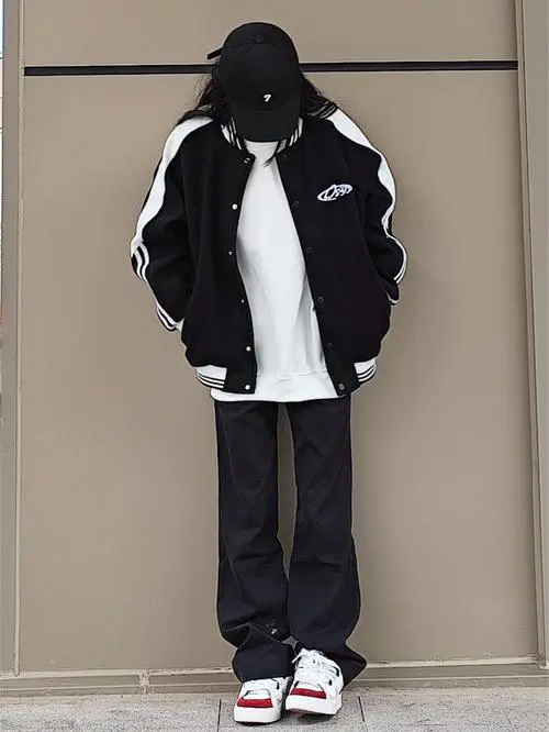 棒球中长t恤怎么搭配什么裤子好看吗