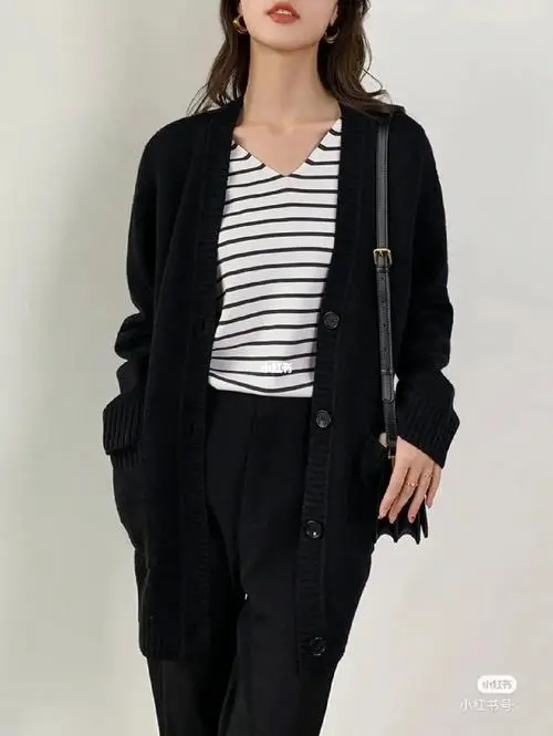 黑长开衫里面怎么搭配图片