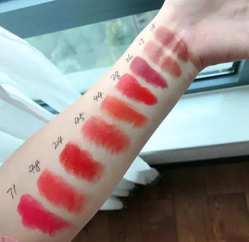 娇兰最新款唇膏试色