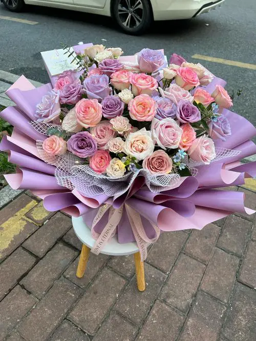 玫瑰颜色怎么搭配