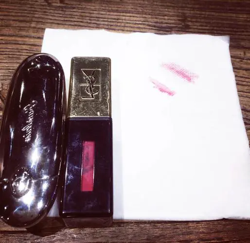 娇兰最新款唇膏试色