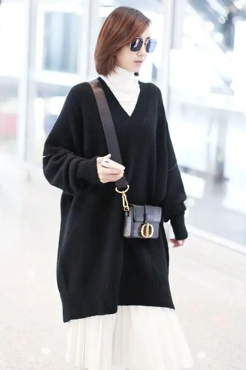 黑长开衫里面怎么搭配衣服好看