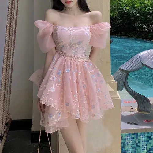 欧根纱蓬蓬袖怎么搭配