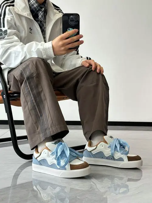 板鞋要怎么搭配衣服好看