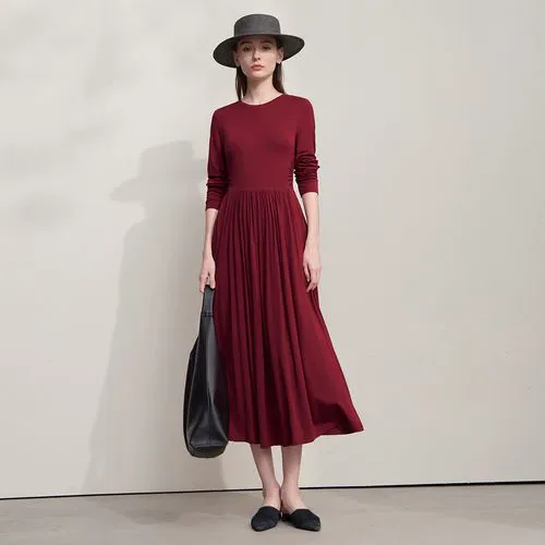 修身纯色裙怎么搭配