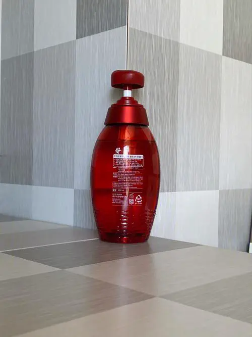 最新版红吕洗发水