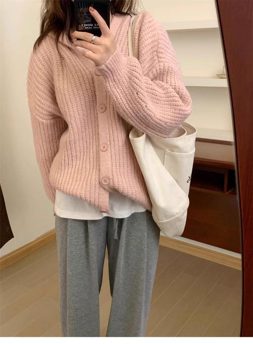 冬季针织外套怎么搭配