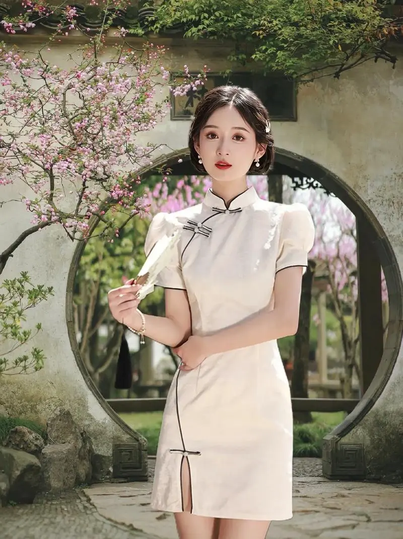 短旗袍怎么搭配好看吗