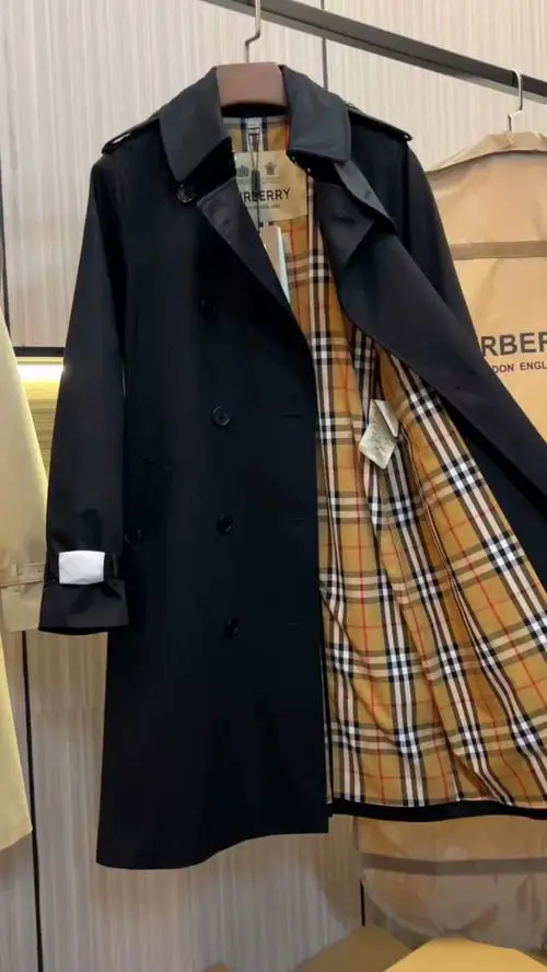 巴宝莉橘色风衣怎么搭配