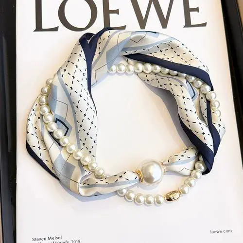 职业装围脖怎么搭配