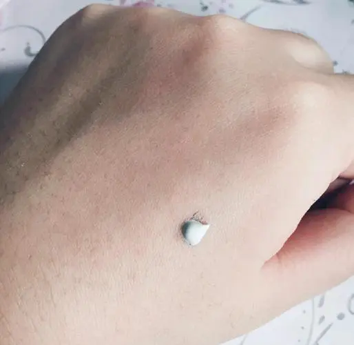 最新款菲诗小铺隔离