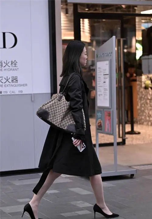 穿黑色单鞋怎么搭配