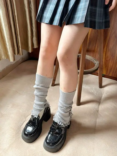 堆堆袜搭配什么裤子