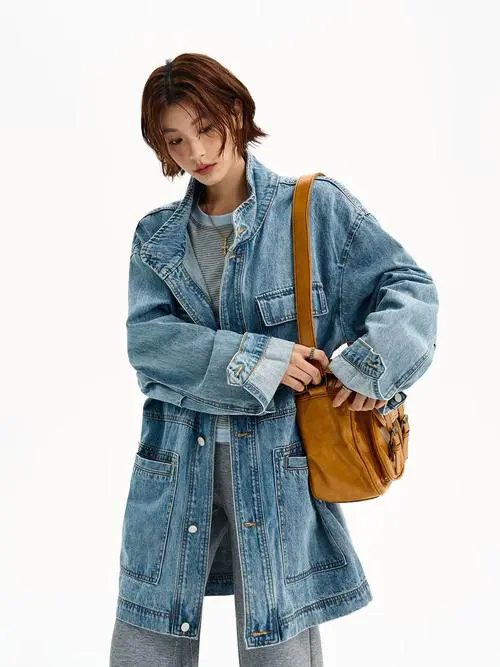 牛仔休闲风衣外套怎么搭配