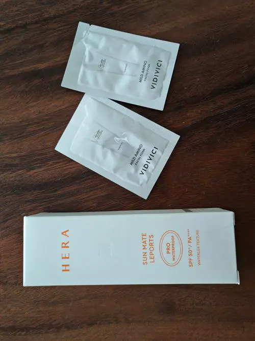 赫拉防晒霜最新包装