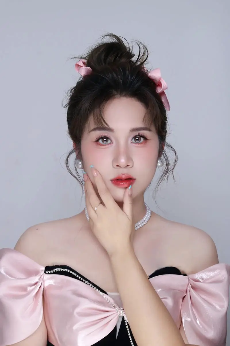 最新女化妆师的艺名