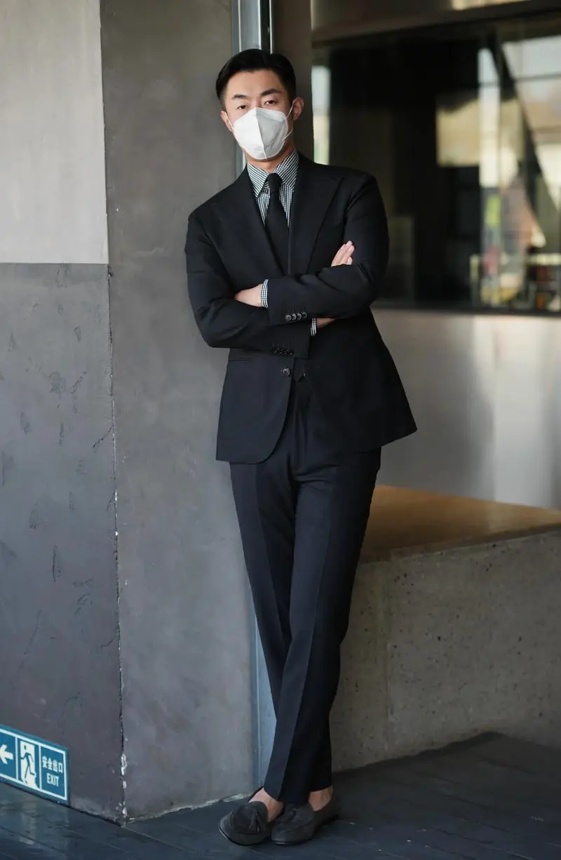 西服偏大怎么搭配