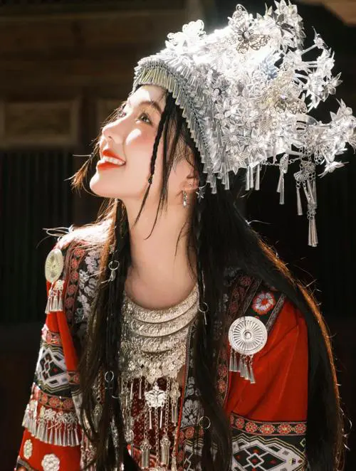 民族风的衣服怎么搭配好看