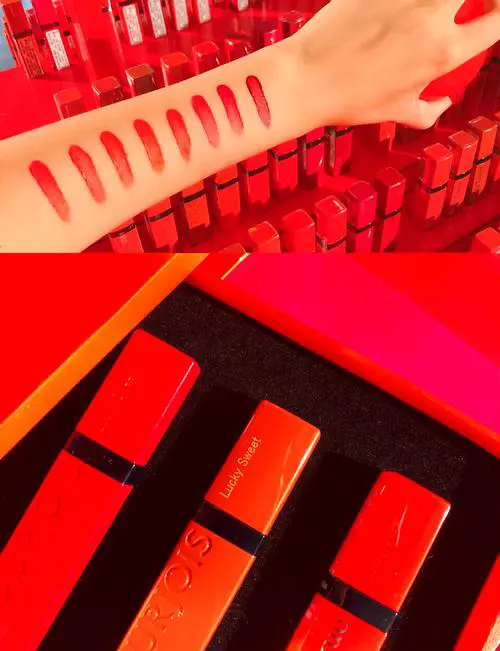 妙巴黎唇釉试色 最新