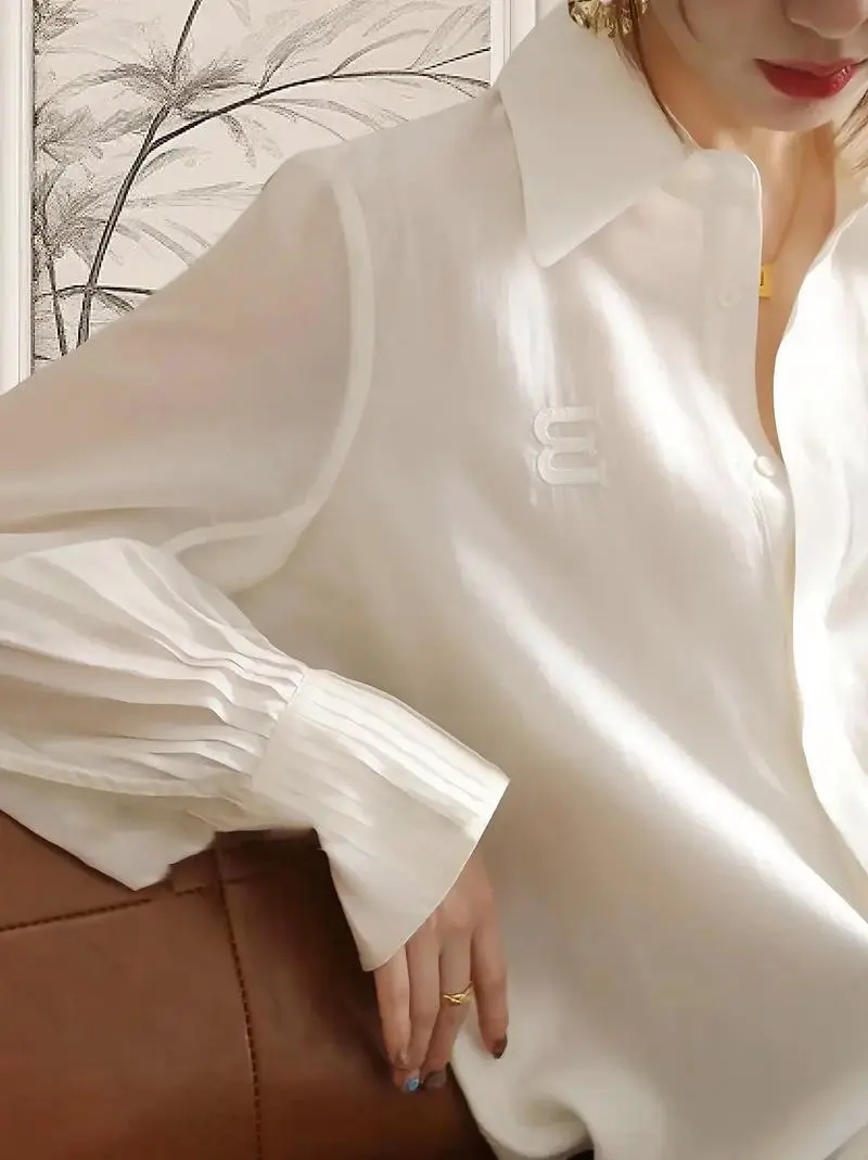 蚕丝衬衣怎么搭配