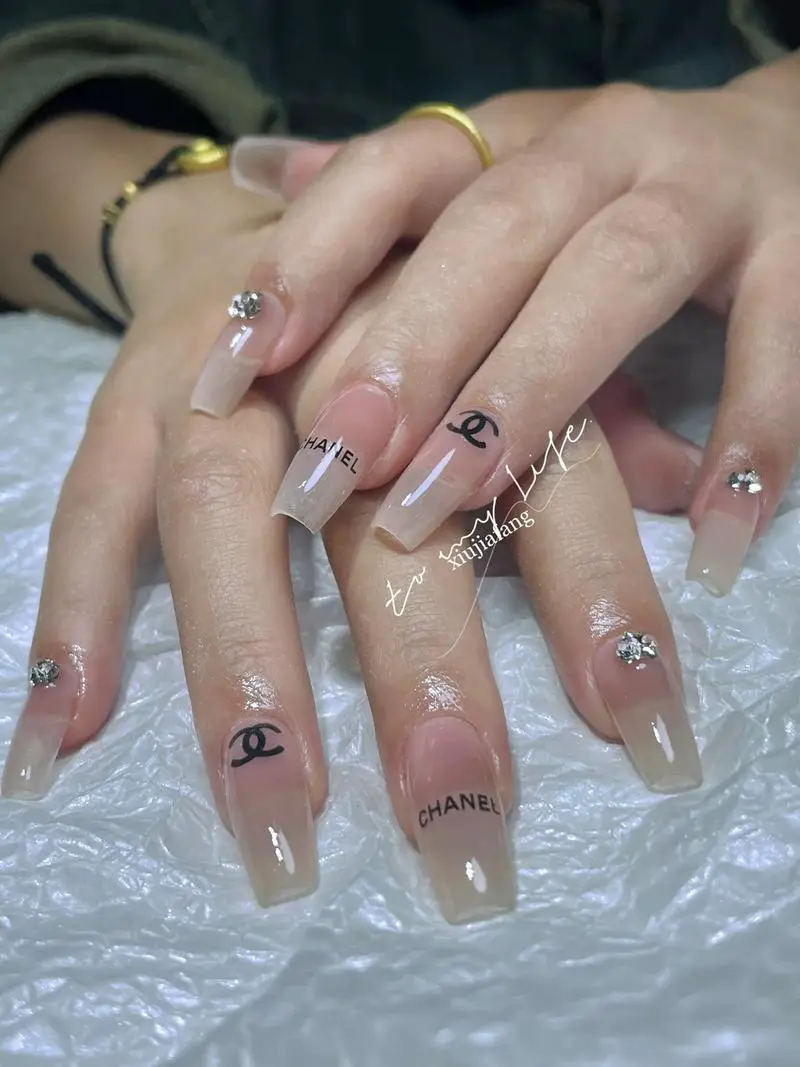 香奈儿最新指甲油