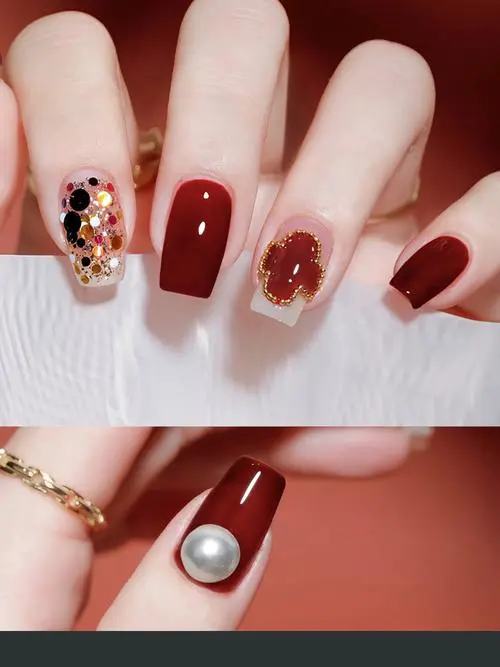 美甲虹色怎么搭配