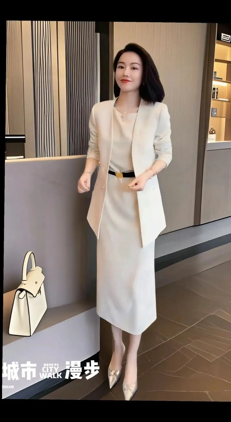 无袖连衣裙冬天怎么搭配外套