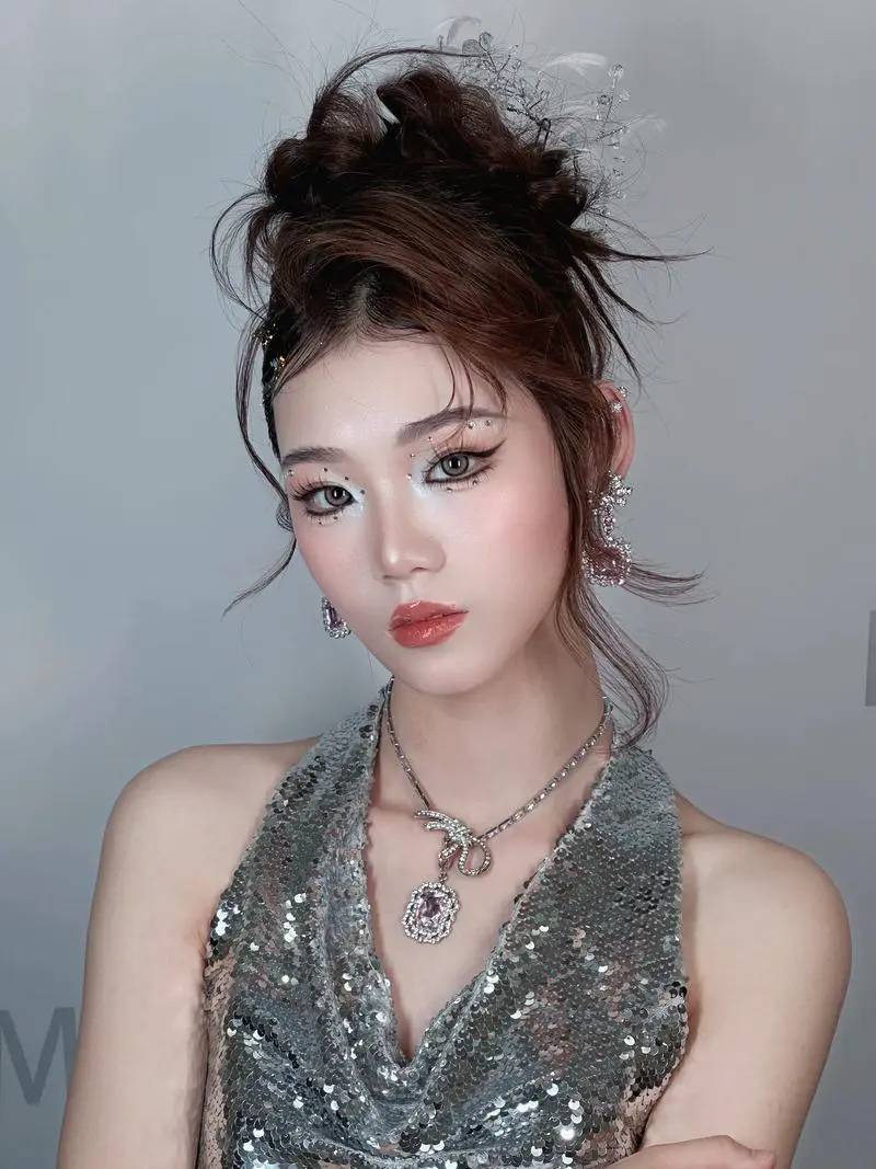 最新女化妆师的艺名