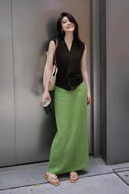 浅绿色包裙怎么搭配外套