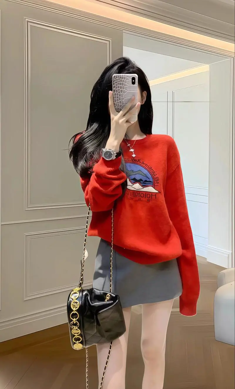 红色针织短裙怎么搭配图片